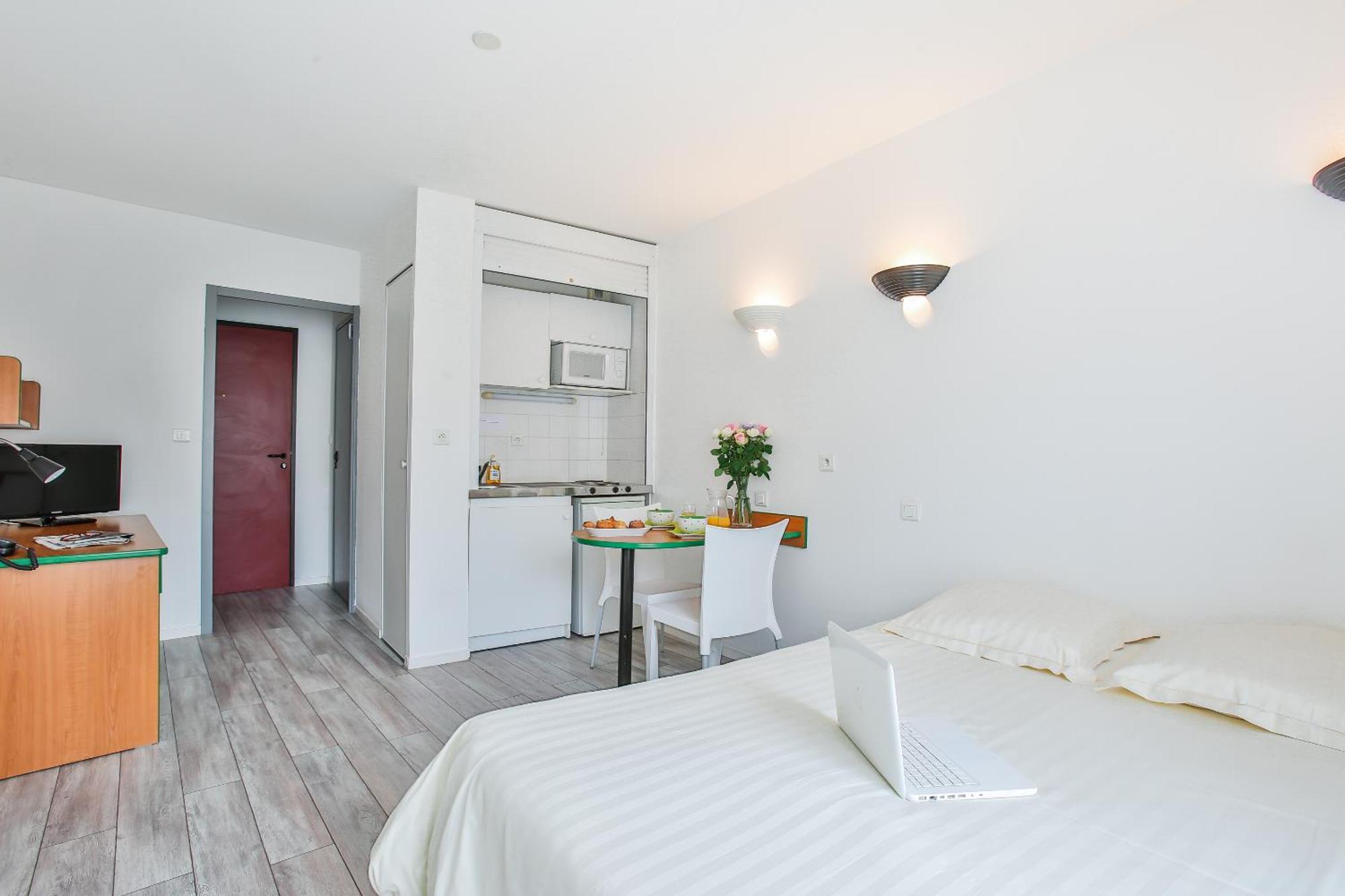 Appart'Hotel Laureades Clermont-Ferrand Centre Jaude Zimmer foto